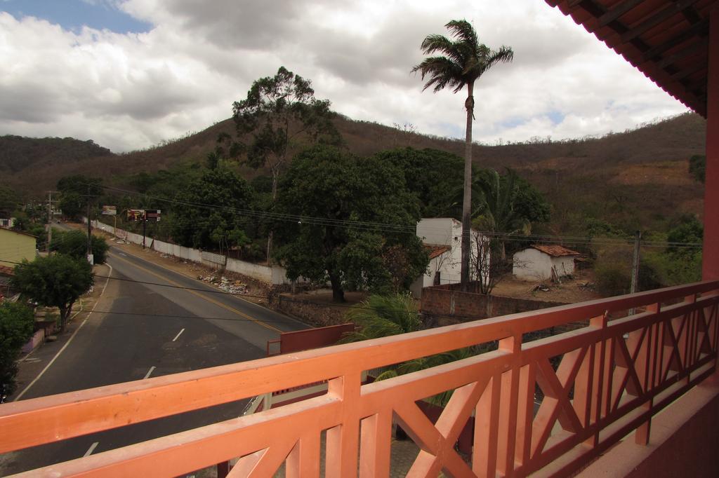 Pousada Pe De Serra บาตูริเต ภายนอก รูปภาพ